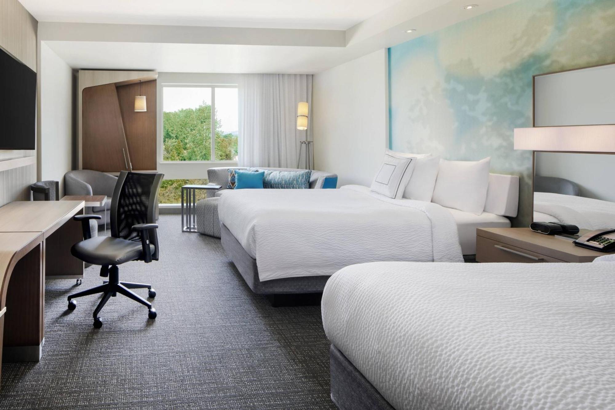 Courtyard By Marriott Wayne Fairfield Hotel Exterior photo